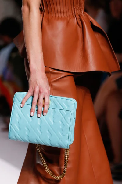 Look 20